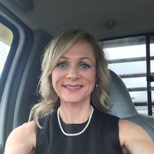 Meet your Posher, Joy